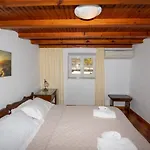 Hibiscus Rosa Mykonos Town Best Location