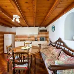 Hibiscus Rosa Mykonos Town Best Location
